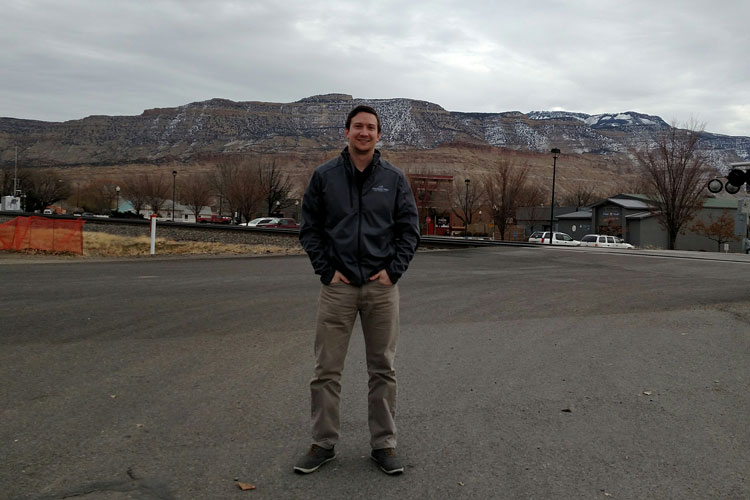 Behind me is the Grand Mesa, the largest flattop mountain in the world. 