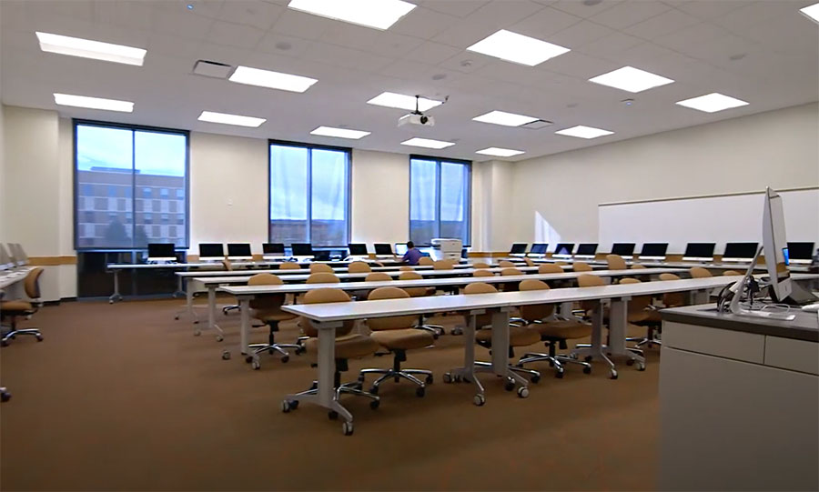 Large Classroom: Leveled Seating