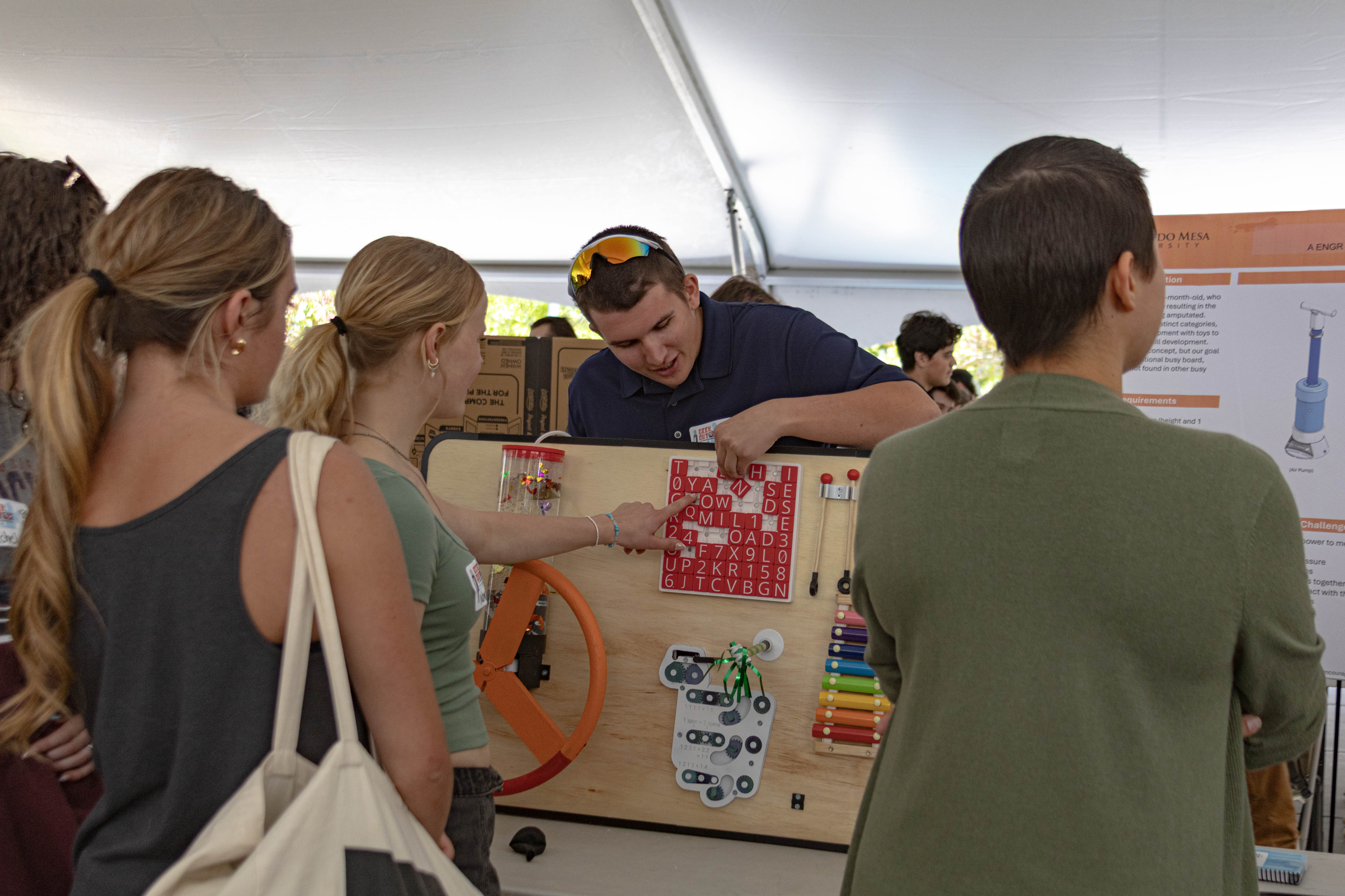 Record Participation at CMU’s 17th Annual Student Showcase Highlights Student Creativity and Innovation 