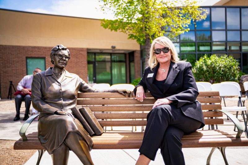 CMU Board of Trustees member Kasia Iwaniczko-MacLeod, winner of the inaugural Mary Rait Leadership Award